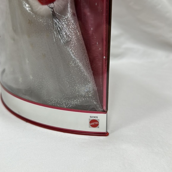 Holiday Celebration Barbie - Picture 5 of 10